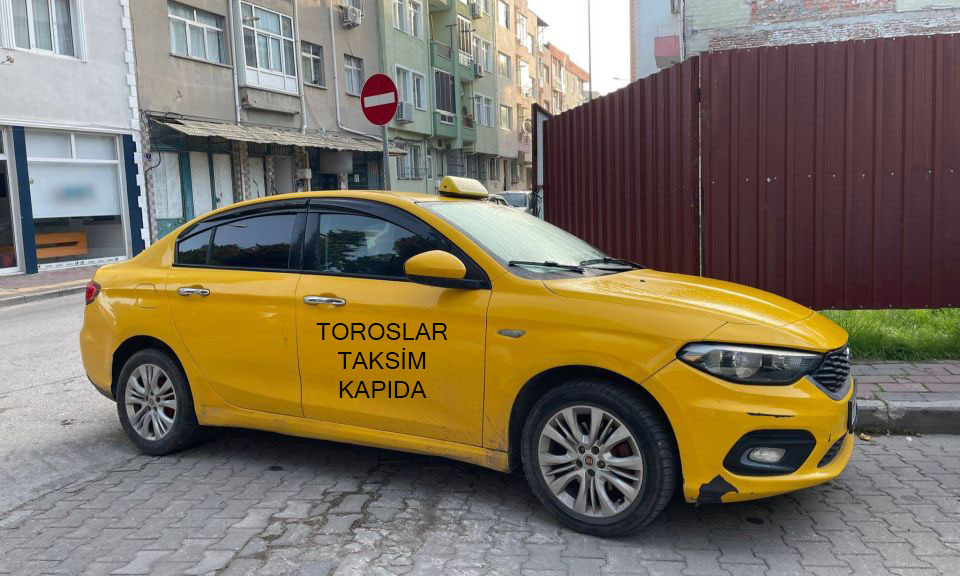 Mersin Şehir Hastanesi girişi taksi bekleyen yolcular - Toroslar hastane taksi hızlı hizmet